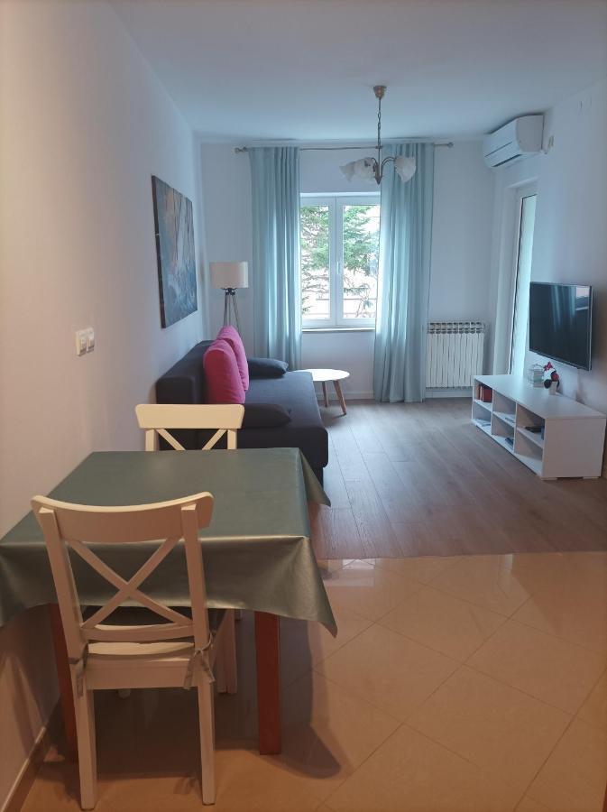 Neda Apartmani 말리로시니 외부 사진
