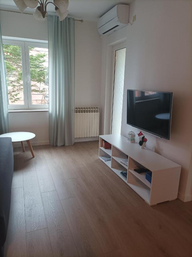 Neda Apartmani 말리로시니 외부 사진